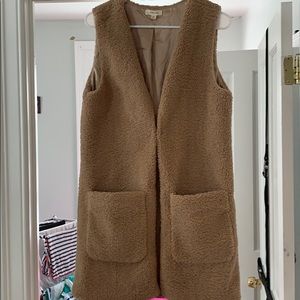 Gilla Tan Vest
